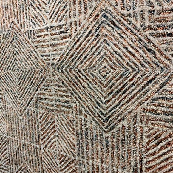 Meet your Posher, Jennifer - Picture 2 of 2